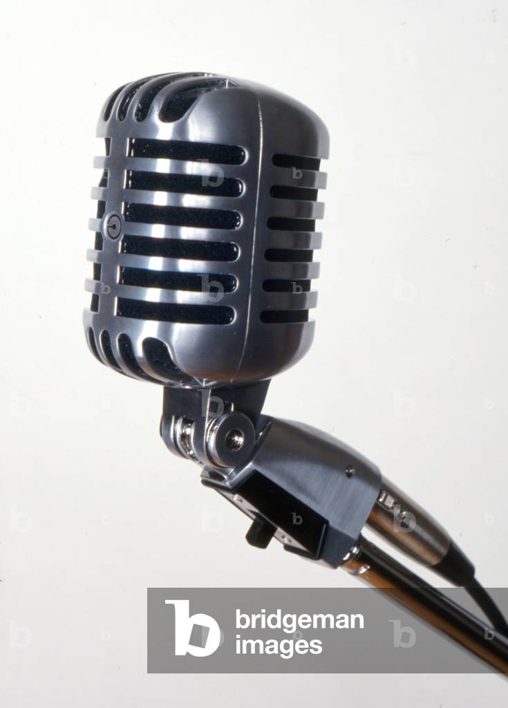 MICROPHONE -