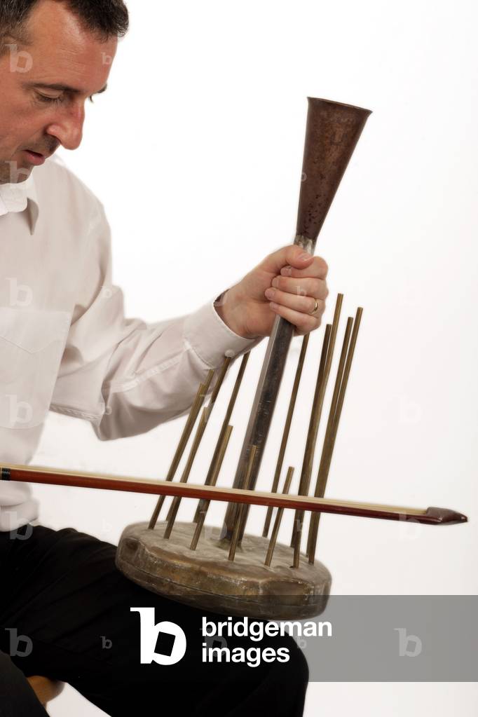 Waterphone being played