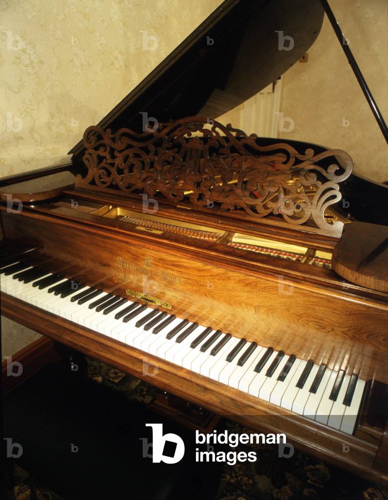 INSTRUMENTS - KEYBOARD -