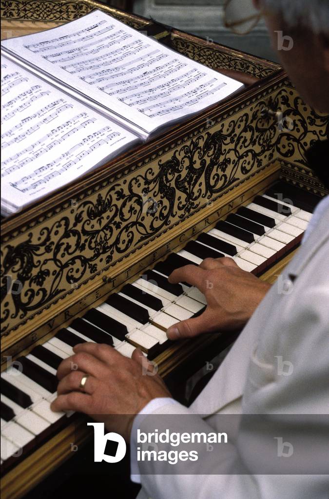 INSTRUMENTS - KEYBOARD -