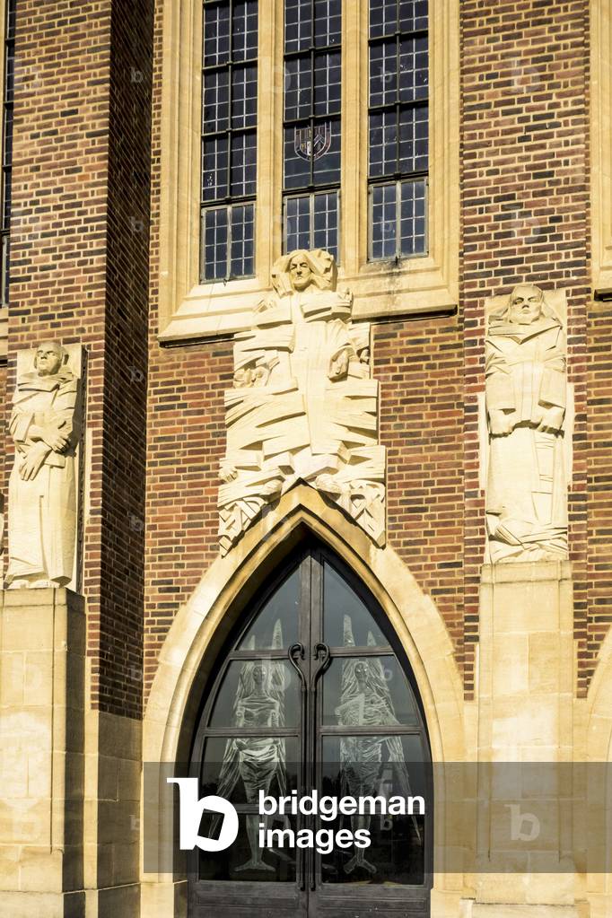 Guildford Cathedral, West Front Statues