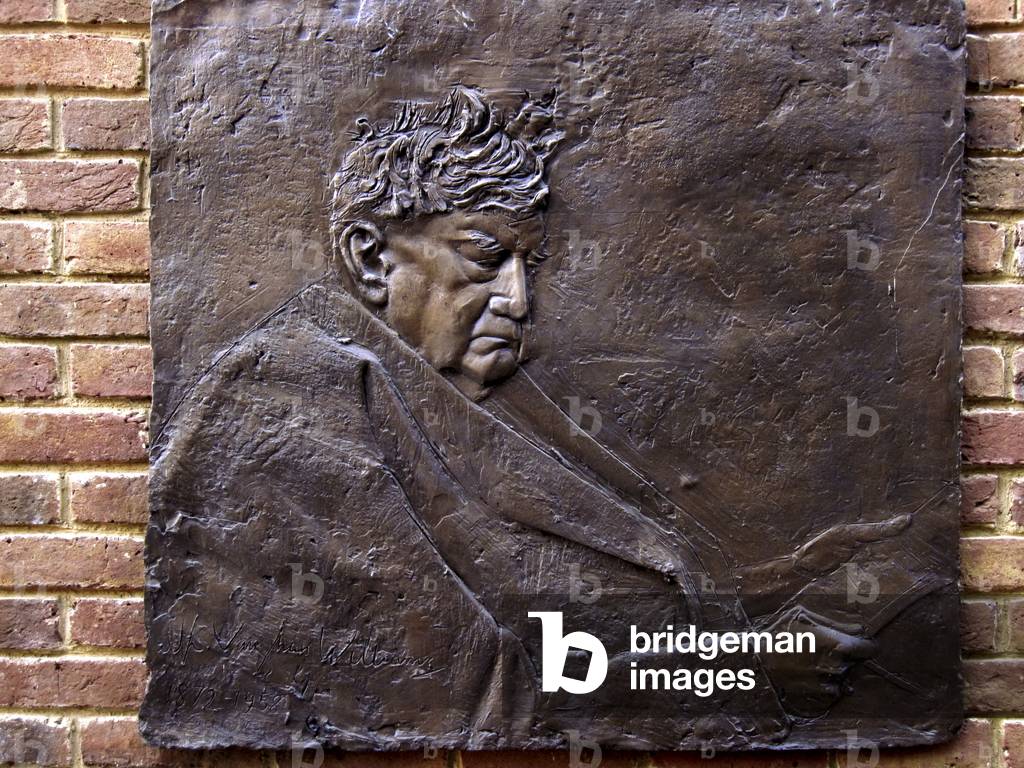 Ralph Vaughan Williams, bronze