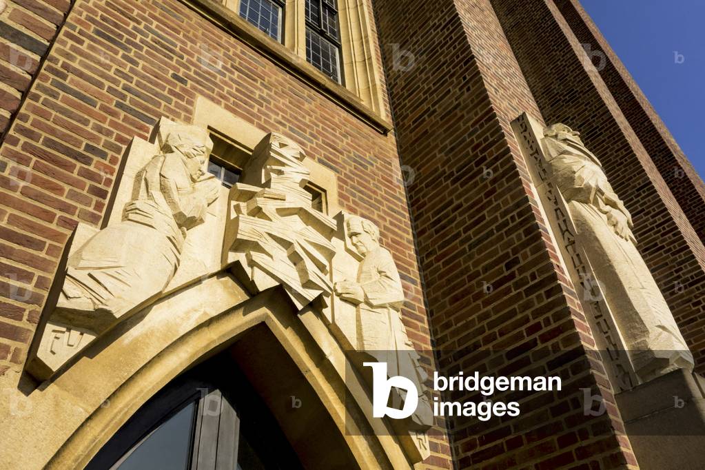 Guildford Cathedral, West Front Statues