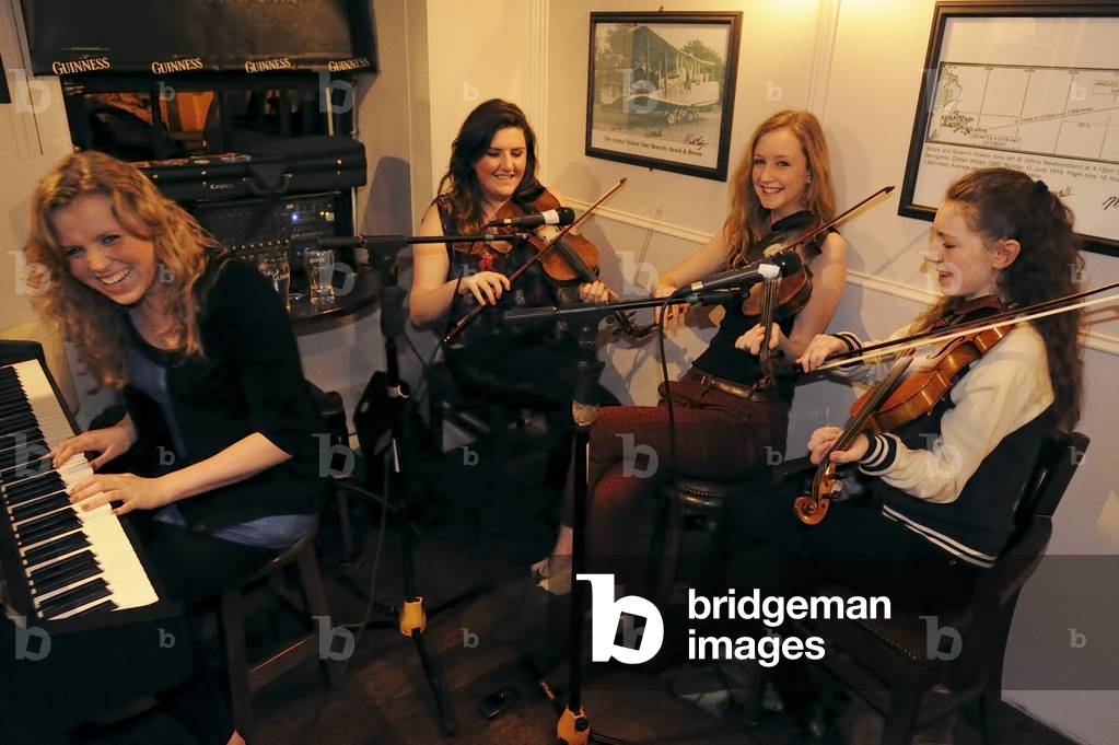 Irish pub music