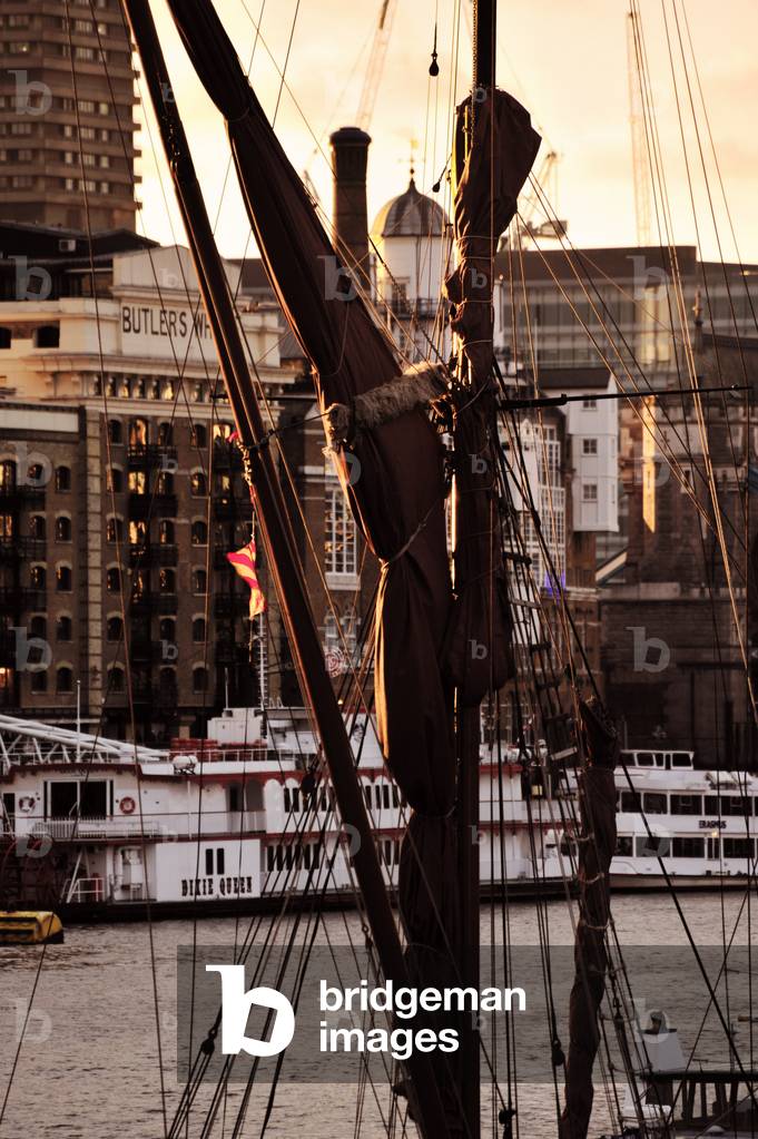 St Katharine's Dock rigging
