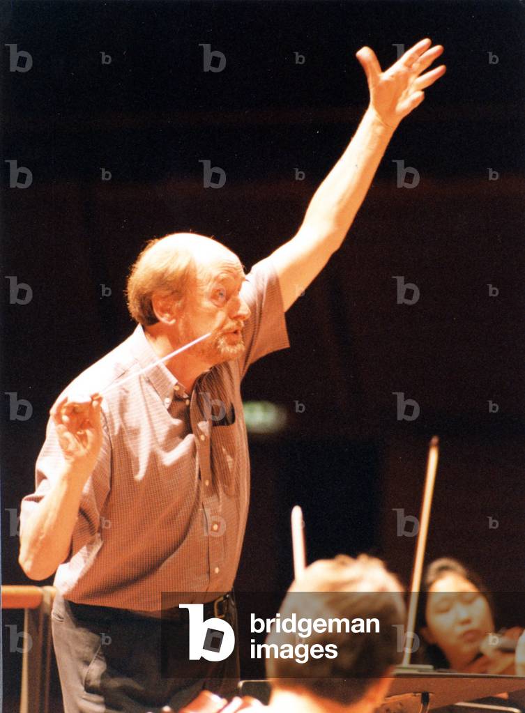 Roger Norrington conducting the