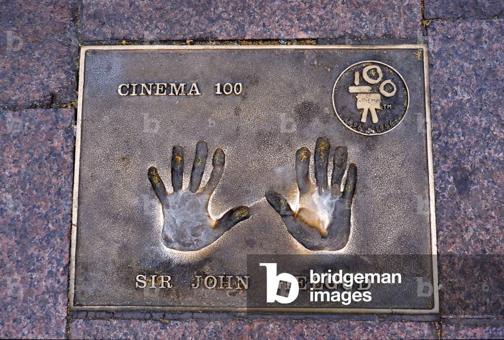 John Gielgud plaque