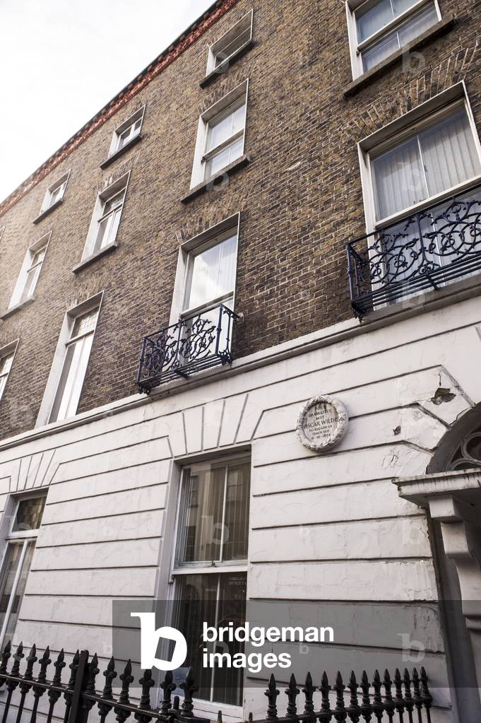 Oscar WIlde's home on the corner of Merrion Square, Dublin (photo)