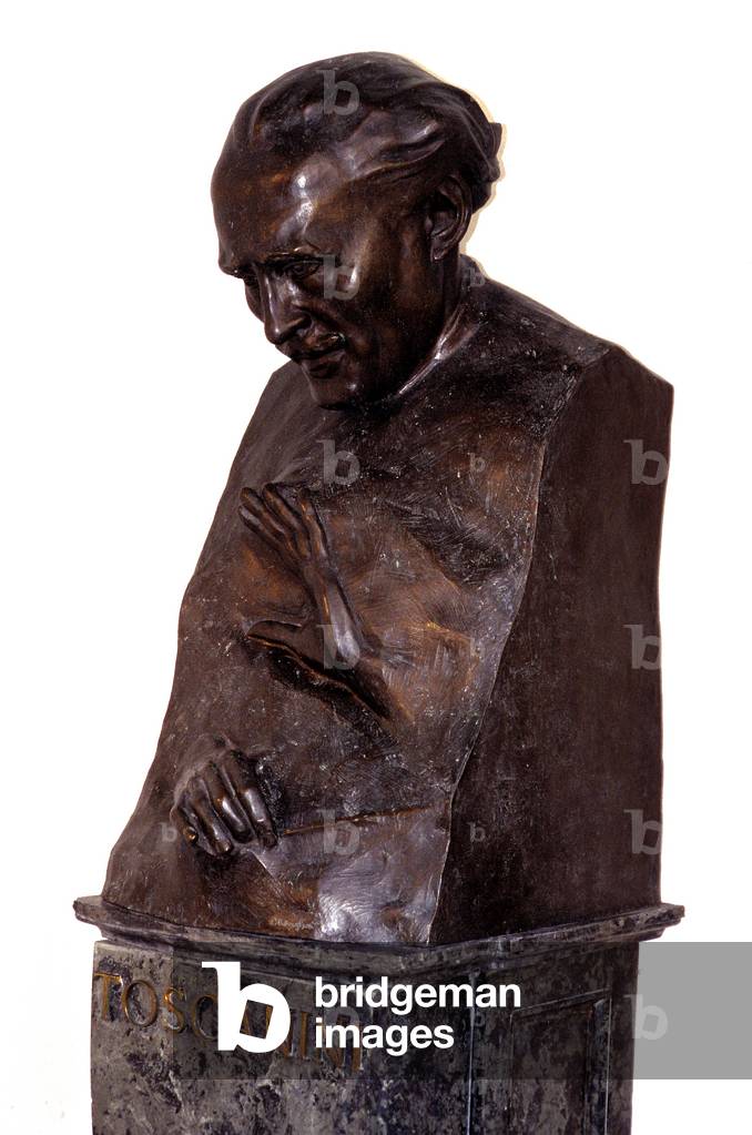 Statue / bust of Arturo Toscanini