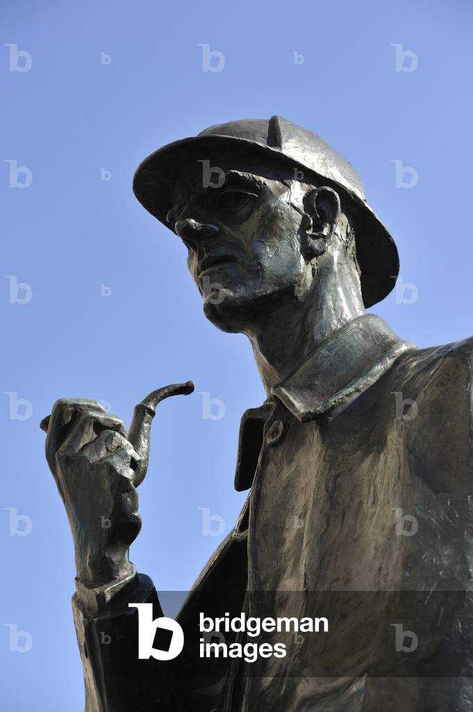Sherlock Holmes statue, London