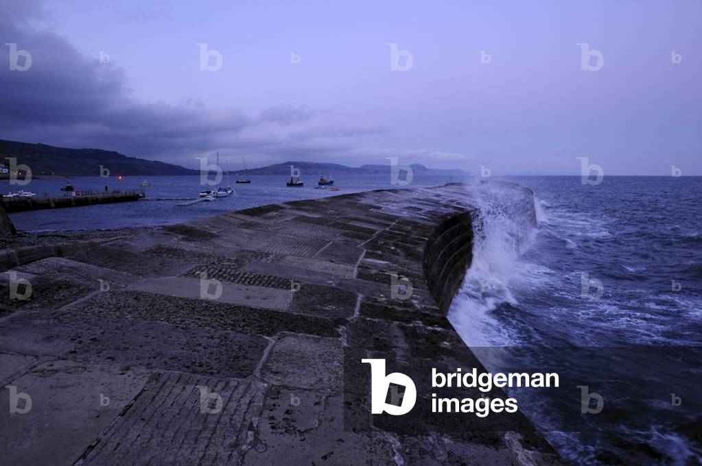 The Cobb at dusk