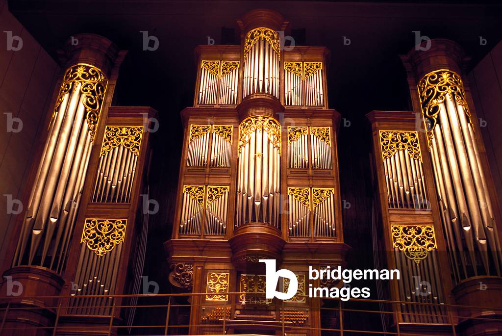 Pipe Organ (with gold