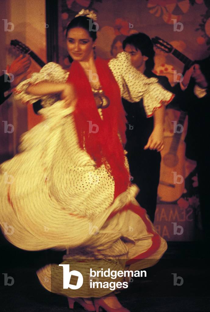 Spanish traditional flamenco dancers, performance in folk dress, Seville, Spain
