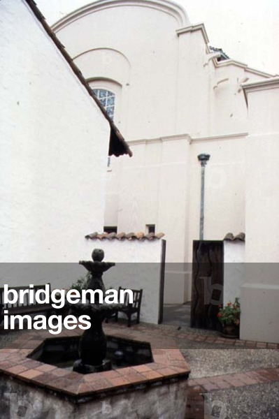 Courtyard in the Graveyard of the Mision de Asis Church (photo)
