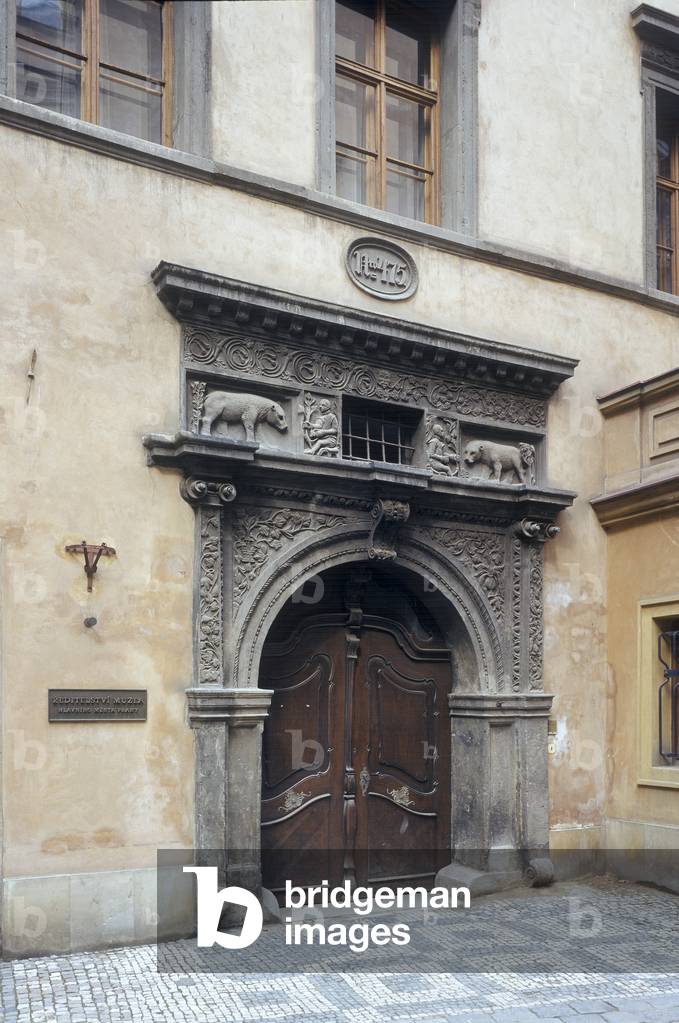 The Renaissance portal of the Two Golden Bears House in Prague (photo)