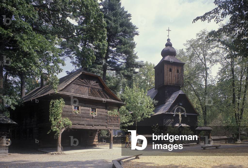 Church of St. Anne and a burgher house in the Wallachian Open Air Museum (photo)