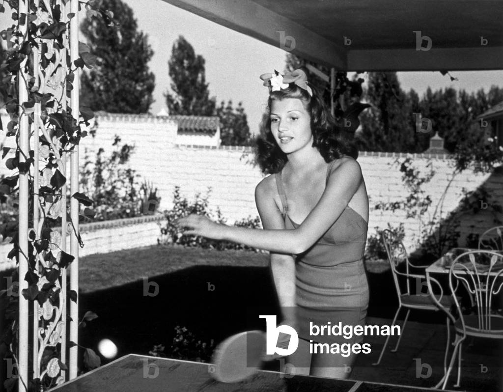 RITA HAYWORTH 1941 (photo)