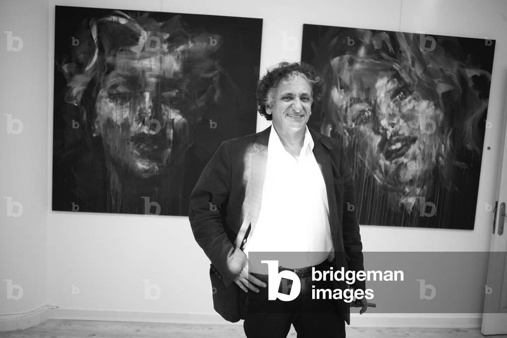 Image de Photographie représentant Bedri Baykam par Sophie Bassouls, b/w