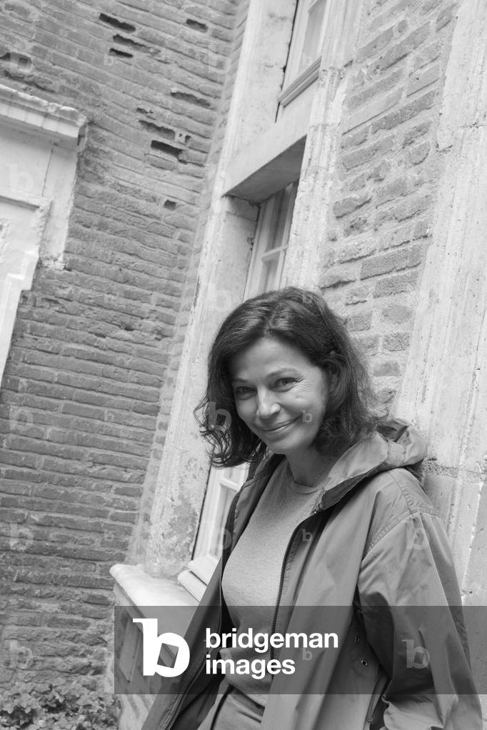 Portrait of Marianne Denicourt (b/w photo, June 26, 2021)