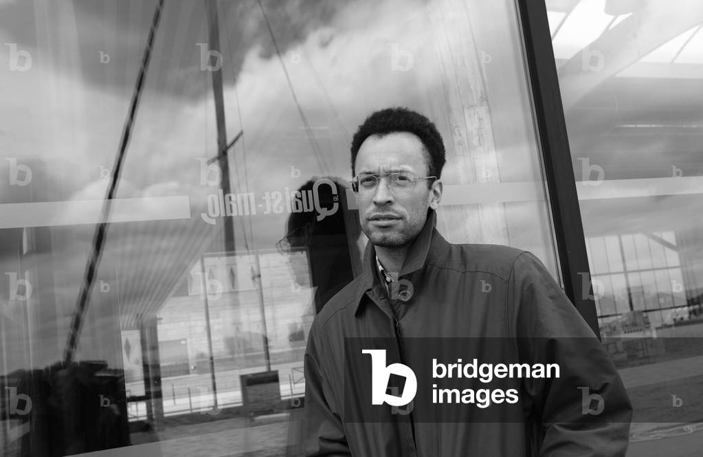 Portrait of Thomas-Chatterton Williams (b/w photo, May 23, 2021)