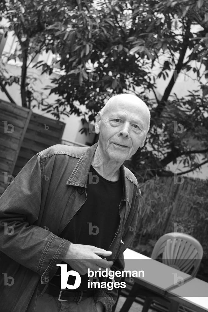 Bild von Fotografie "Porträt von Pierre Michon" von Sophie Bassouls, b/w