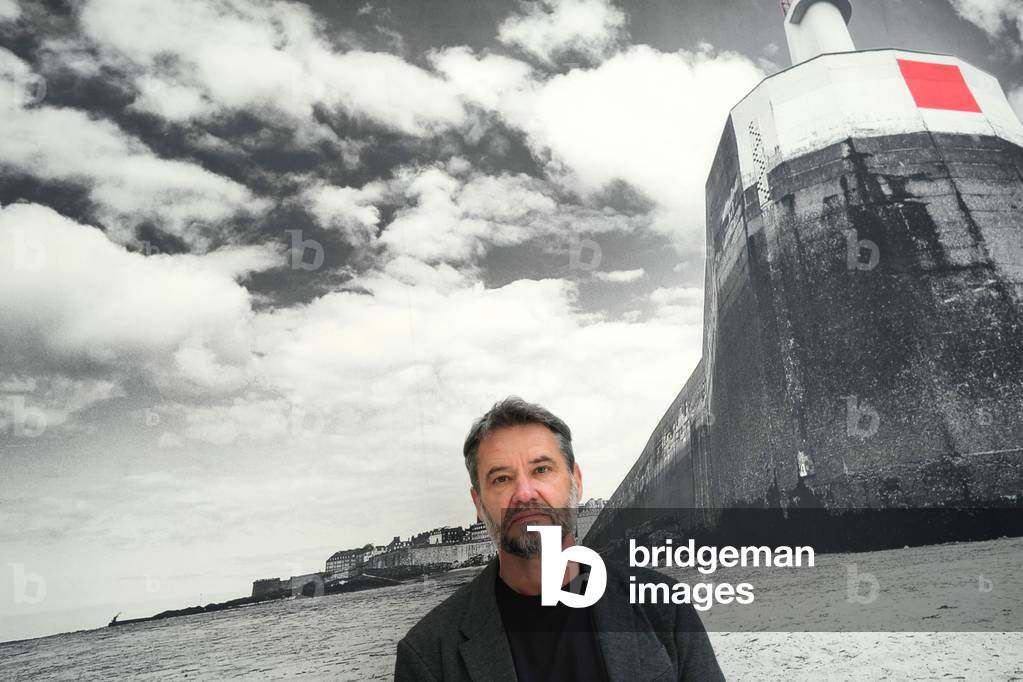 Portrait of Franck Bouysse (b/w photo, May 23, 2021)