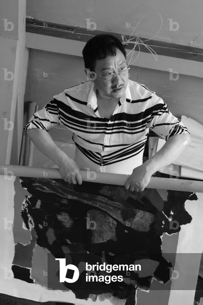 Portrait of Shanqing Jiang (b/w photo, July 24, 2020)