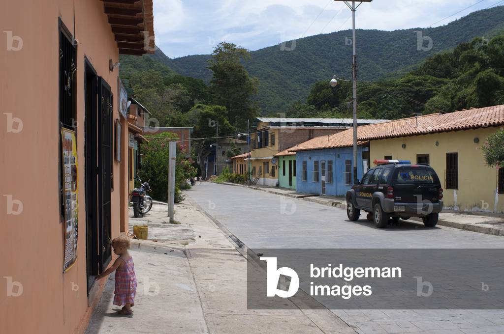 Houses in the main street of Chuao village in Falcon state in Venezuela - Henri Pittier National Park, in Venezuela (photo)