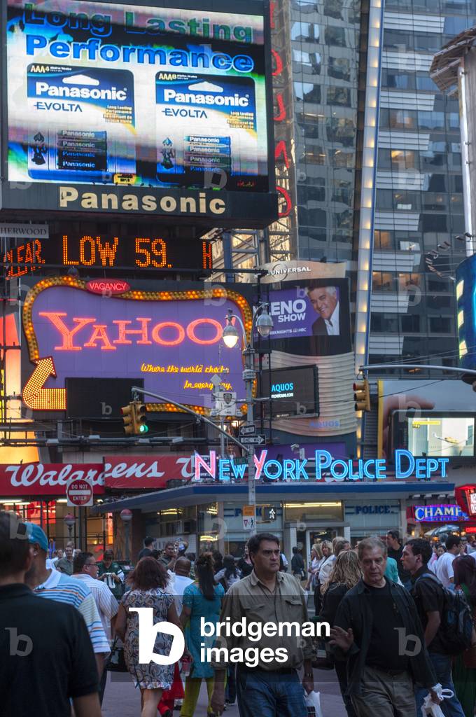 People and New York Police Department at Times Square in New York City, USA (photo)