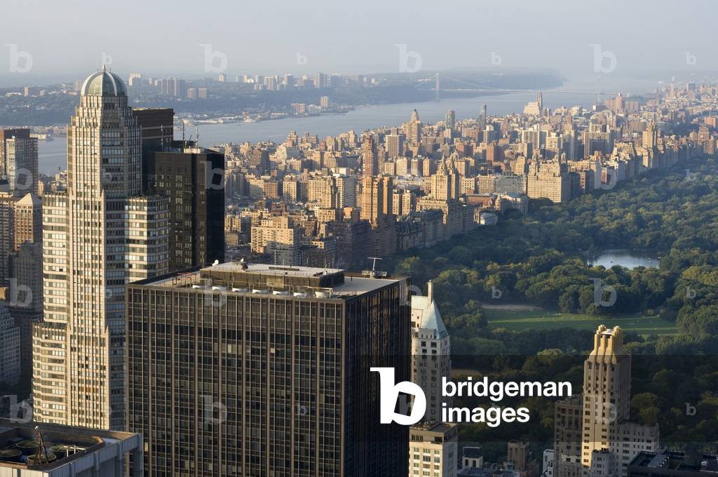 Aerial View of Central Park, Hudson River Park and Skyscapers, New York, USA (photo)