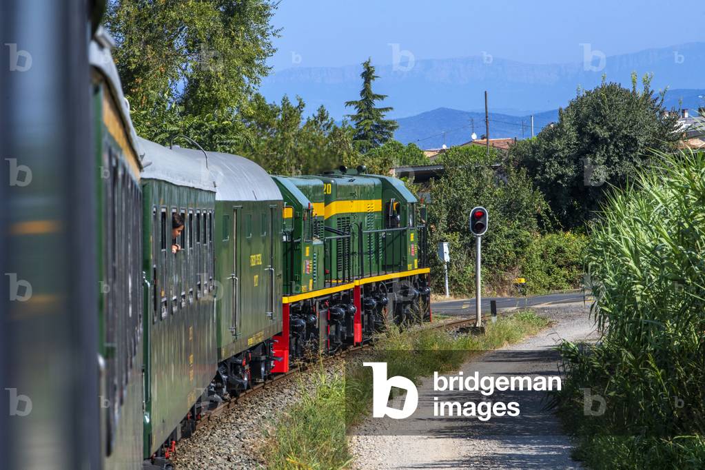 Lagoon train from Lleida to Pobla de Segur in Pallars Jussà, Tren dels Llacs, Spain, 2021 (photo)