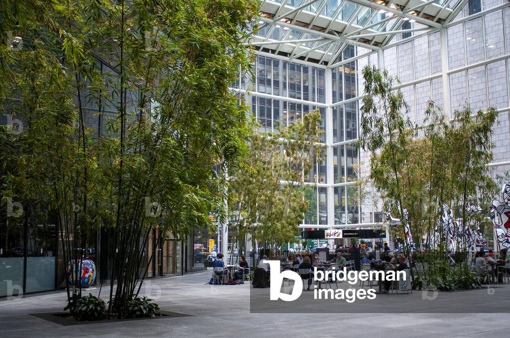 Obika Mozzarella Bar 590 Madison Avenue entrance on 56th Street inside the IBM Building in New York, USA (photo)