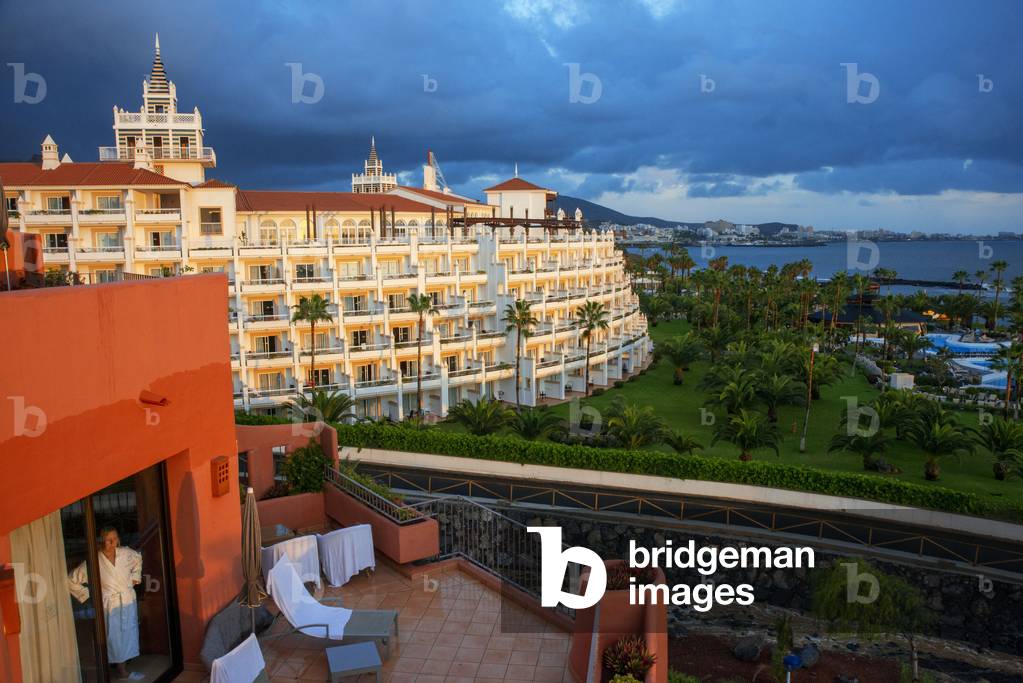 Sheraton La Caleta Resort & Spa and Hotel Riu Palace Costa Adeje Tenerife Island, Canary Islands, Spain (photo)