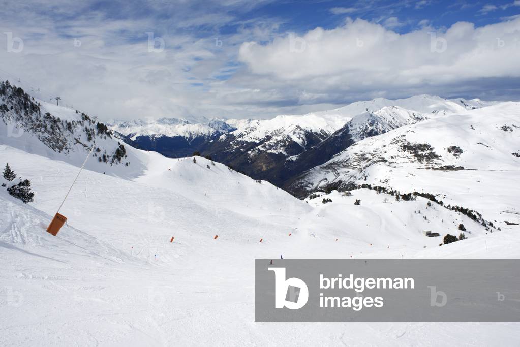 Baqueira Beret, Ski resort, Pyrenees, Aran Valley, Lleida, Catalonia, Spain (photo)
