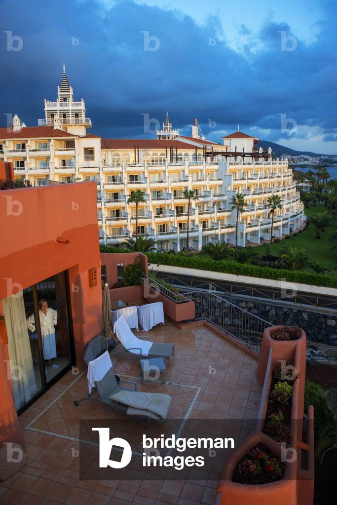 Sheraton La Caleta Resort & Spa and Hotel Riu Palace Costa Adeje Tenerife Island, Canary Islands, Spain (photo)