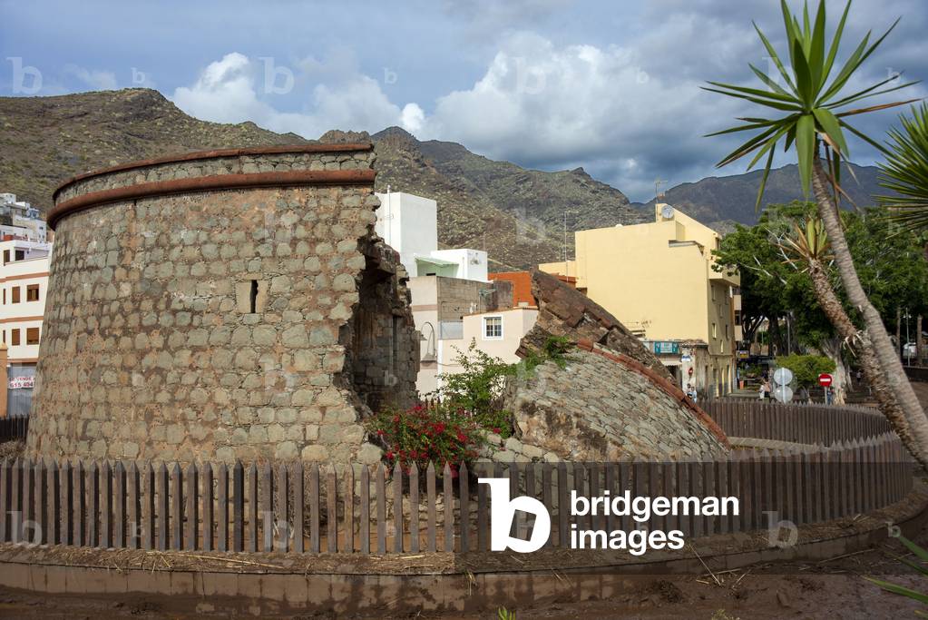 Floods disarter from heavy rains overnight wash away the beach as the water flows down from the mountains, Torre de San Andrés, San Andres, Tenerife Island, Canary Islands, Spain. (photo)