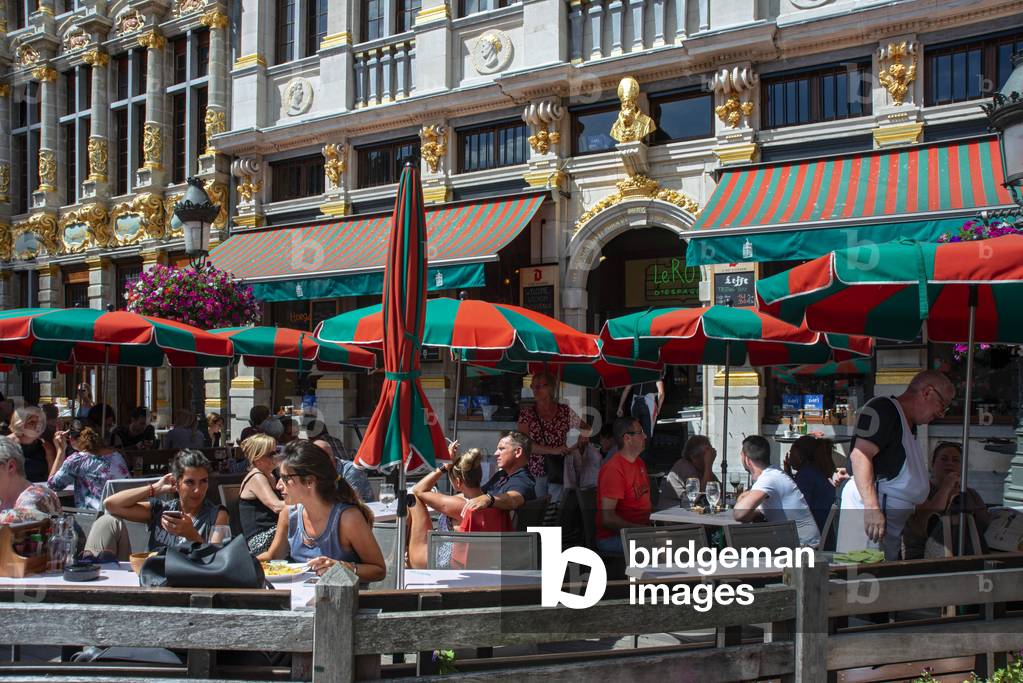Le Roy d'Espagne restaurant at Grand Place, Brussels, a UNESCO World Heritage site, Brussels, Belgium (photo)