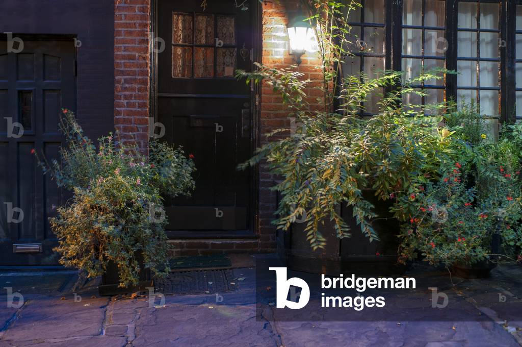 Tiny houses in the Gramercy Park neighborhood of New York, USA (photo)