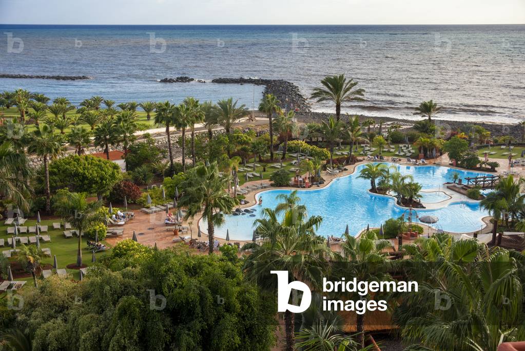 Pool and beach of Sheraton La Caleta Resort & Spa Costa Adeje Tenerife Island, Canary Islands, Spain (photo)