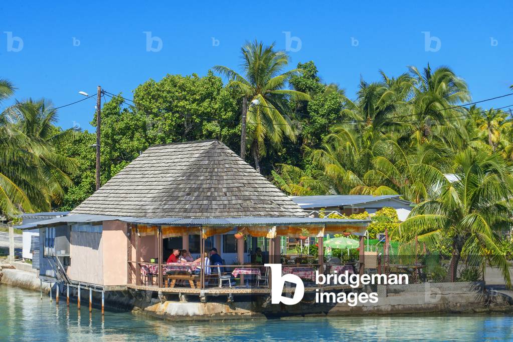 Restaurant and Beach of Rangiroa, Tuamotu Islands, French Polynesia, South Pacific, 2020 (photo)