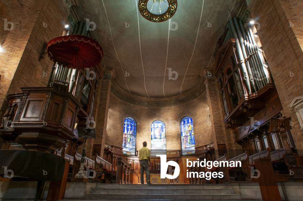 Inside of Columbia University's St. Pauls Chapel, New York City, 2021 (photo)