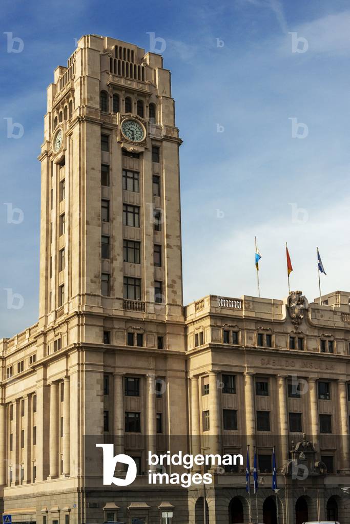 Government office building Cabildo Insular on the Place d'Espagne square, Teneriffa, Santa Cruz de Tenerife, Tenerife island, Canary Islands, Spain (photo)