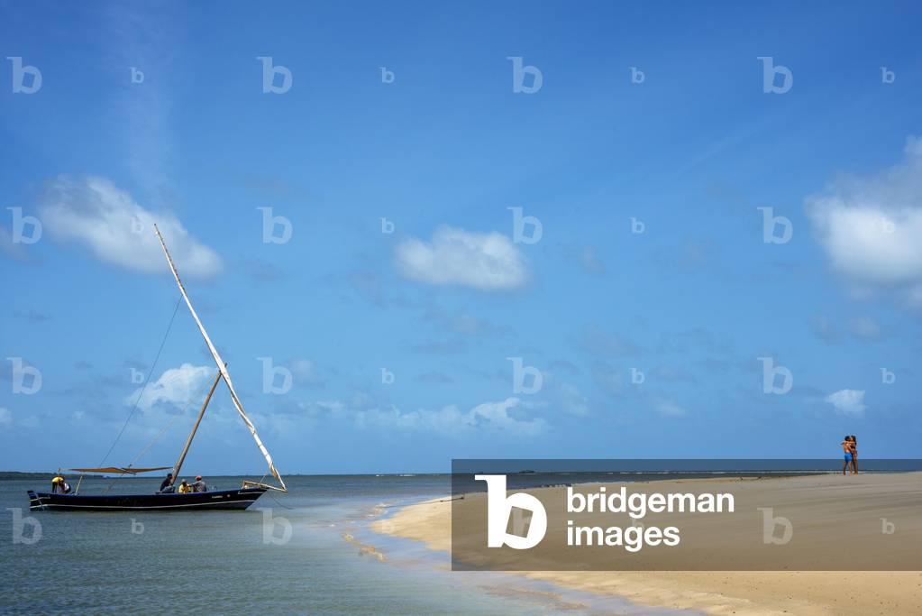Romatic scene european Tourist kissing on the white beach in Manda island in Lamu archipelago in Kenya, 2020 (photo)