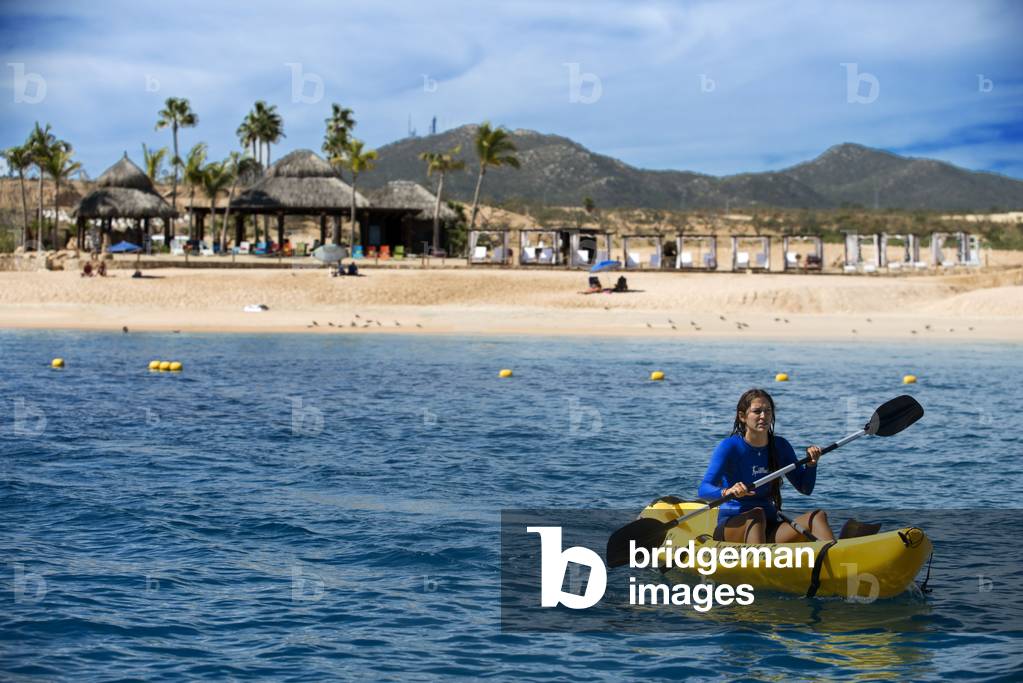 Kayakking in Medano Bay, El Chileno beach, Los Cabos, Sea of Cortez, Baja California, Mexico (photo)