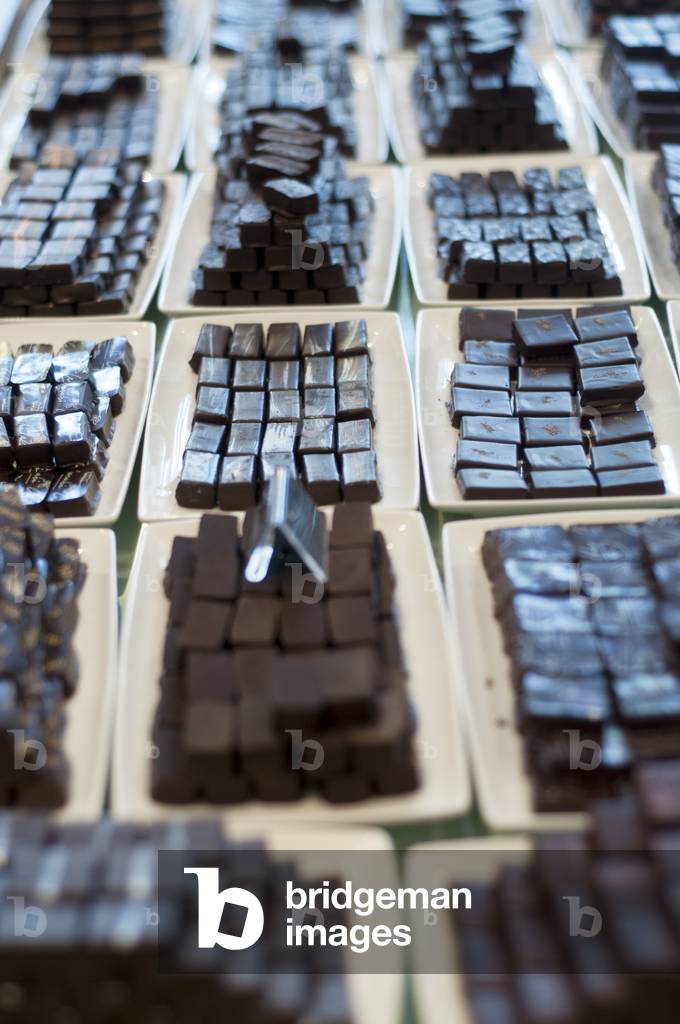 Chocolates at Frederic Blondeel chocolatier shop, Brussels, Belgium (photo)