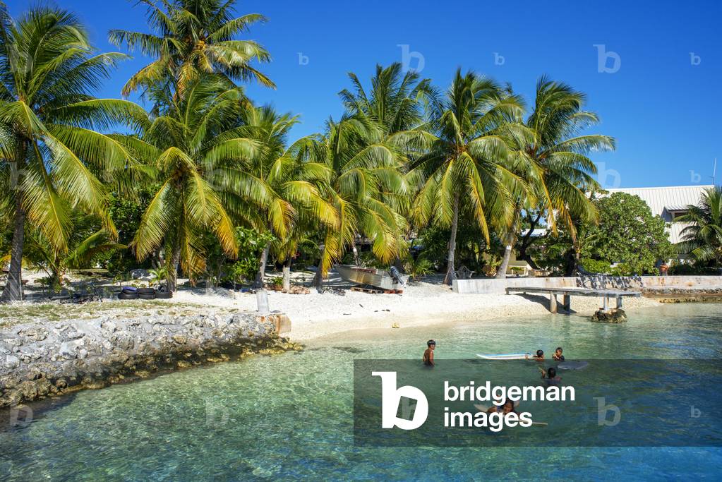 Beach of Rangiroa, Tuamotu Islands, French Polynesia, South Pacific, 2020 (photo)