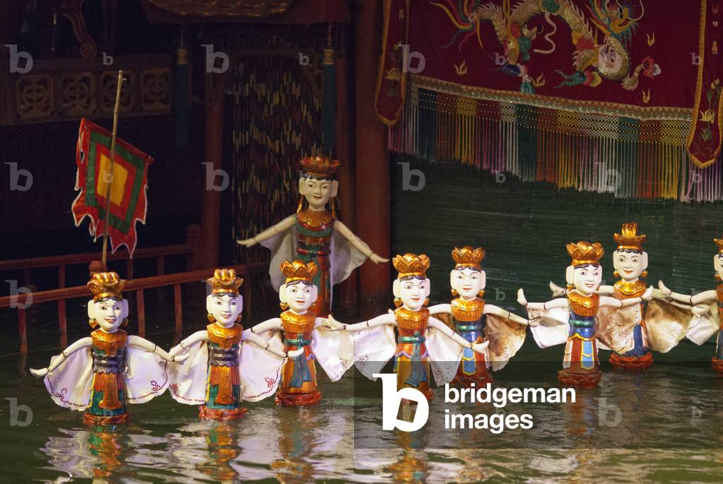 Puppeteers, Thang Long Water Puppet Theater, Hanoi, North Vietnam, Vietnam (photo)