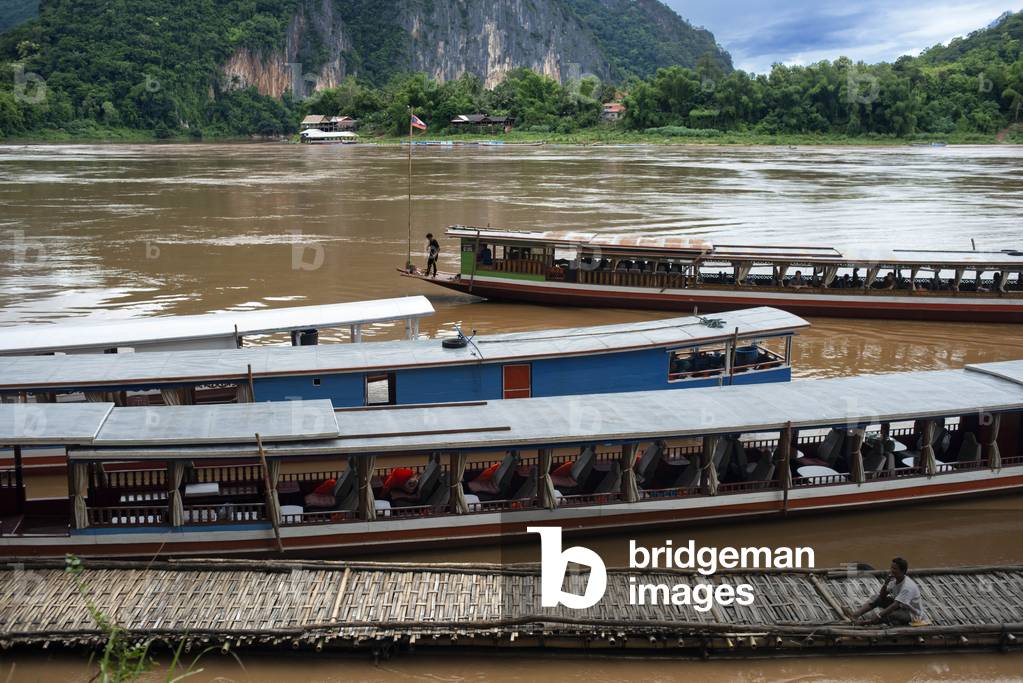 Boats on the Mekong River, Luang Prabang, Louangphabang Province, Laos (photo)