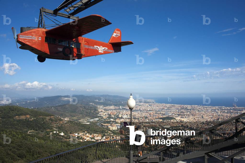 Airplane carousel in Tibidabo Amusement Park, Tibidabo, Barcelona, Spain (photo)