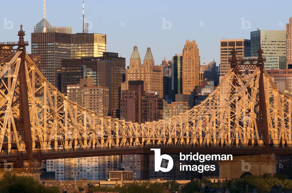 Queensboro Bridge, Manhattan skyline viewed from Queens, New York, USA (photo)
